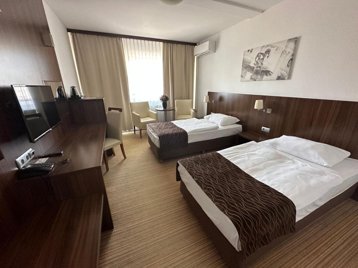 Hotel Bratislava Exterior photo