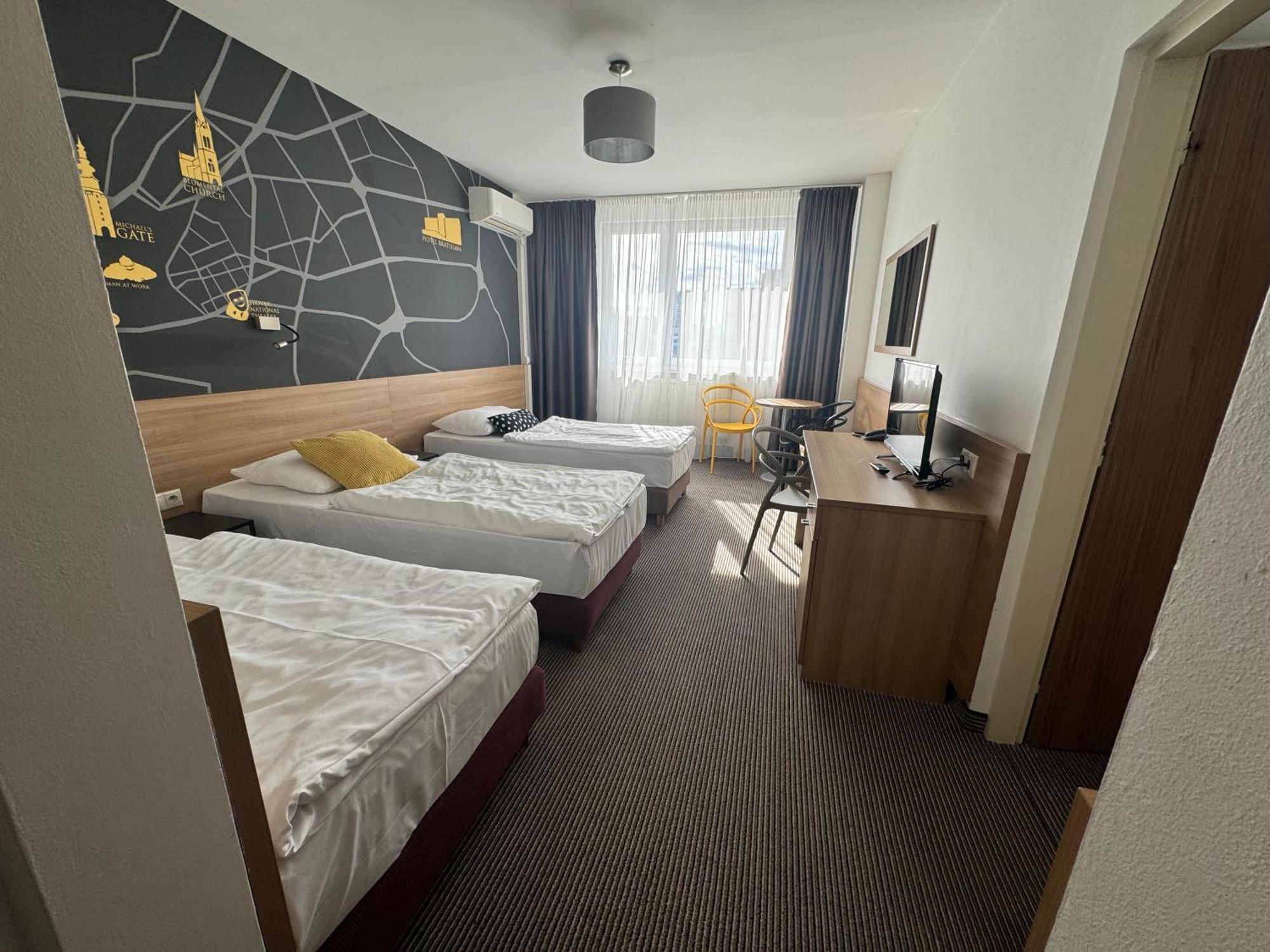 Hotel Bratislava Exterior photo