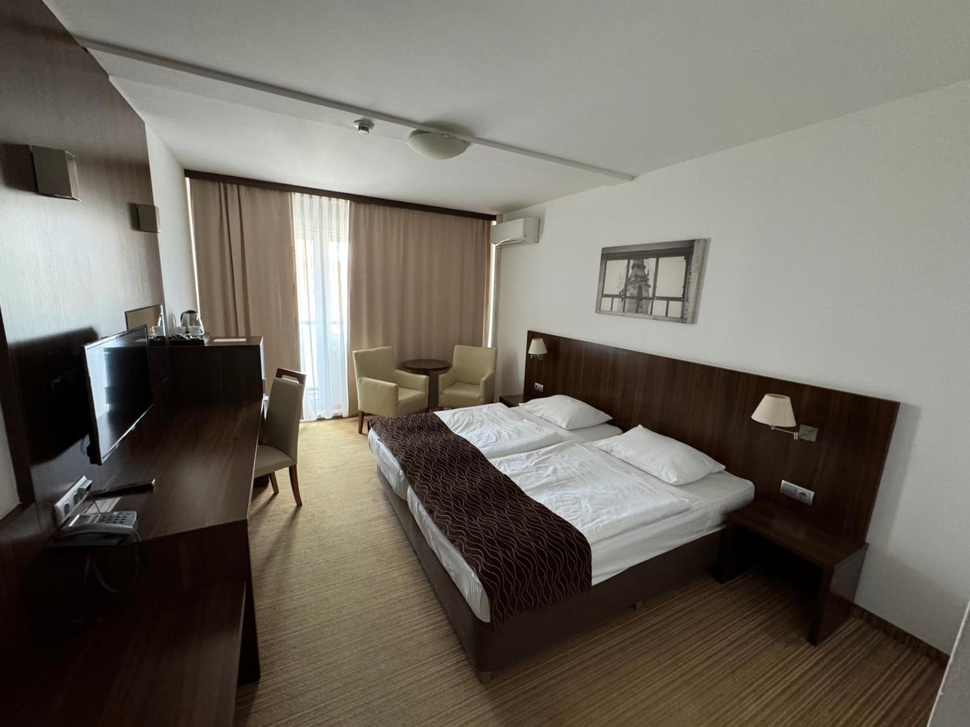 Hotel Bratislava Exterior photo